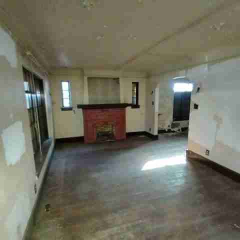 15045 manor (45).jpg